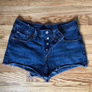 501 Levi denim shorts